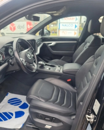 Volkswagen Touareg cena 215250 przebieg: 244192, rok produkcji 2019 z Tychy małe 92